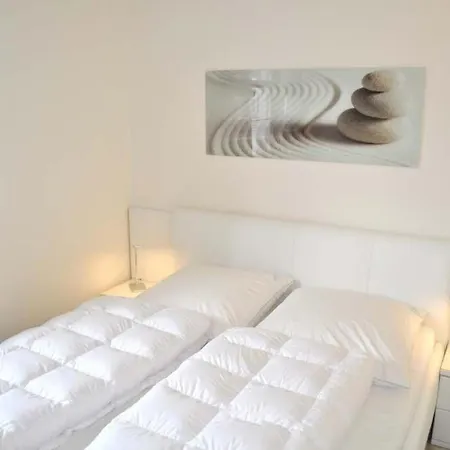 Апартаменты Strandhotel Nr 10 Ниндорф